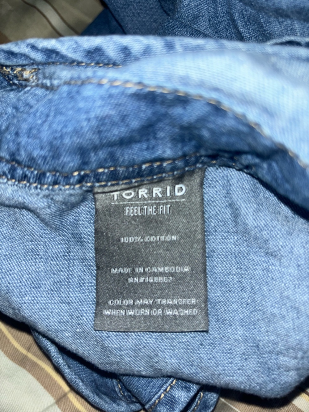 torrid Denim Button-Front Overalls Shorts - Light Blue - Picture 5 of 5